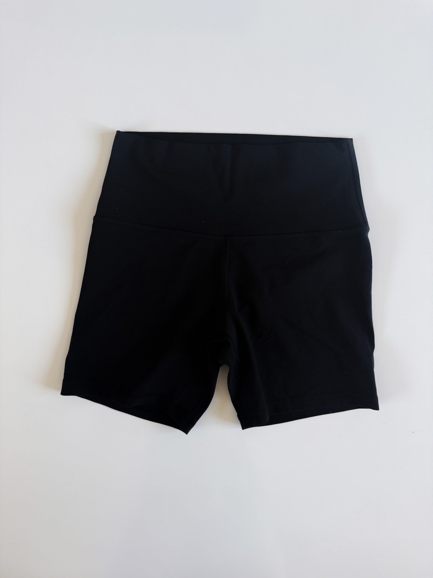 Size 8 Black Align Short 6"