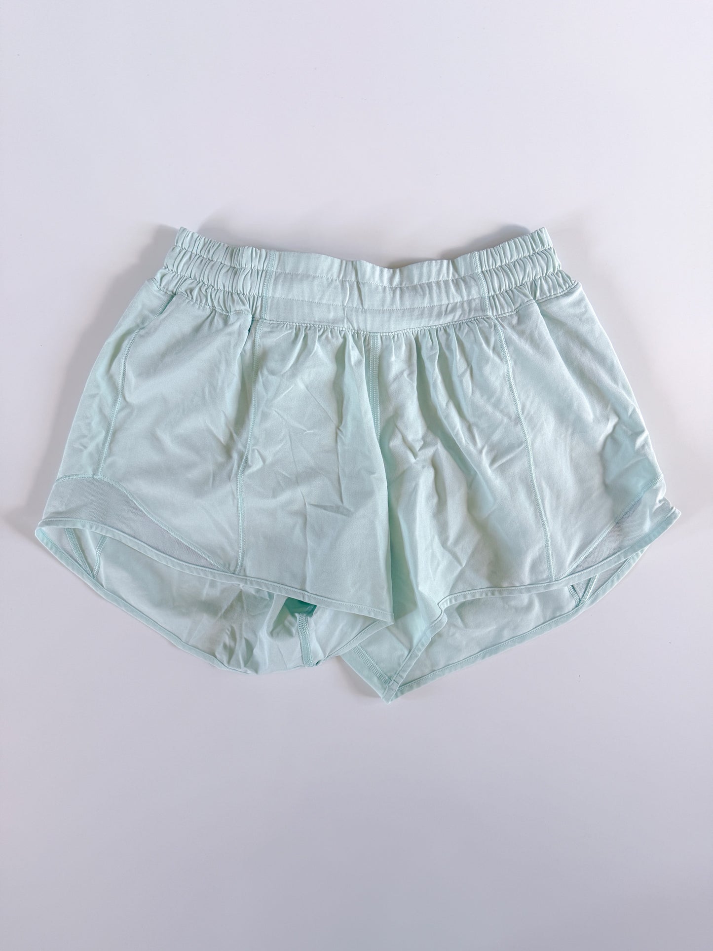 Size 4 Delicate Mint Hotty Hot 4"