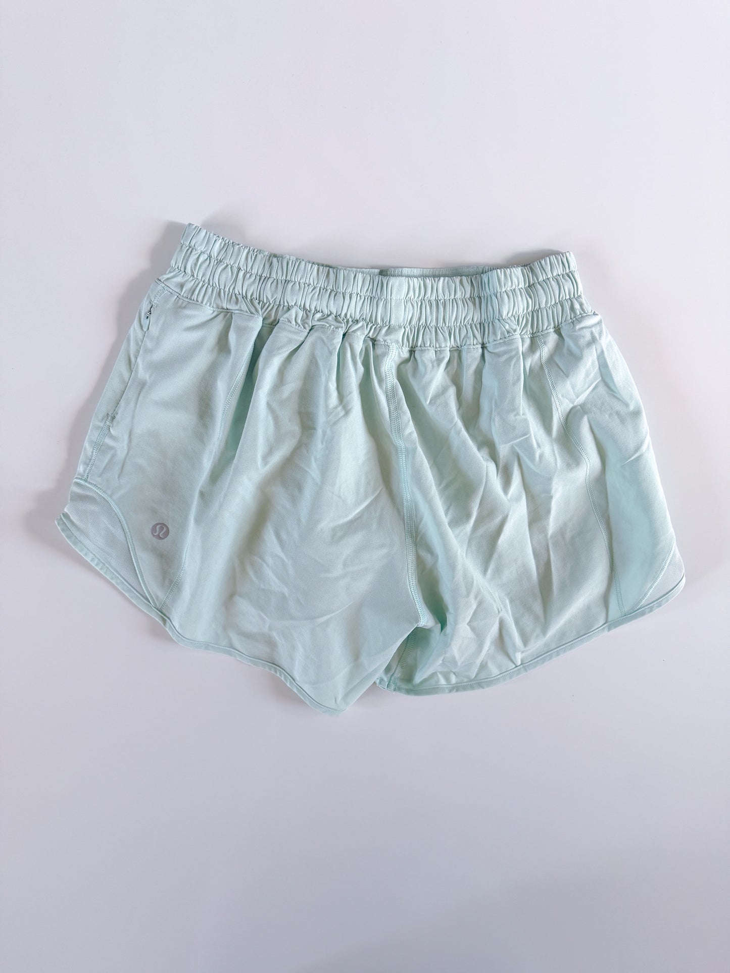 Size 4 Delicate Mint Hotty Hot 4"