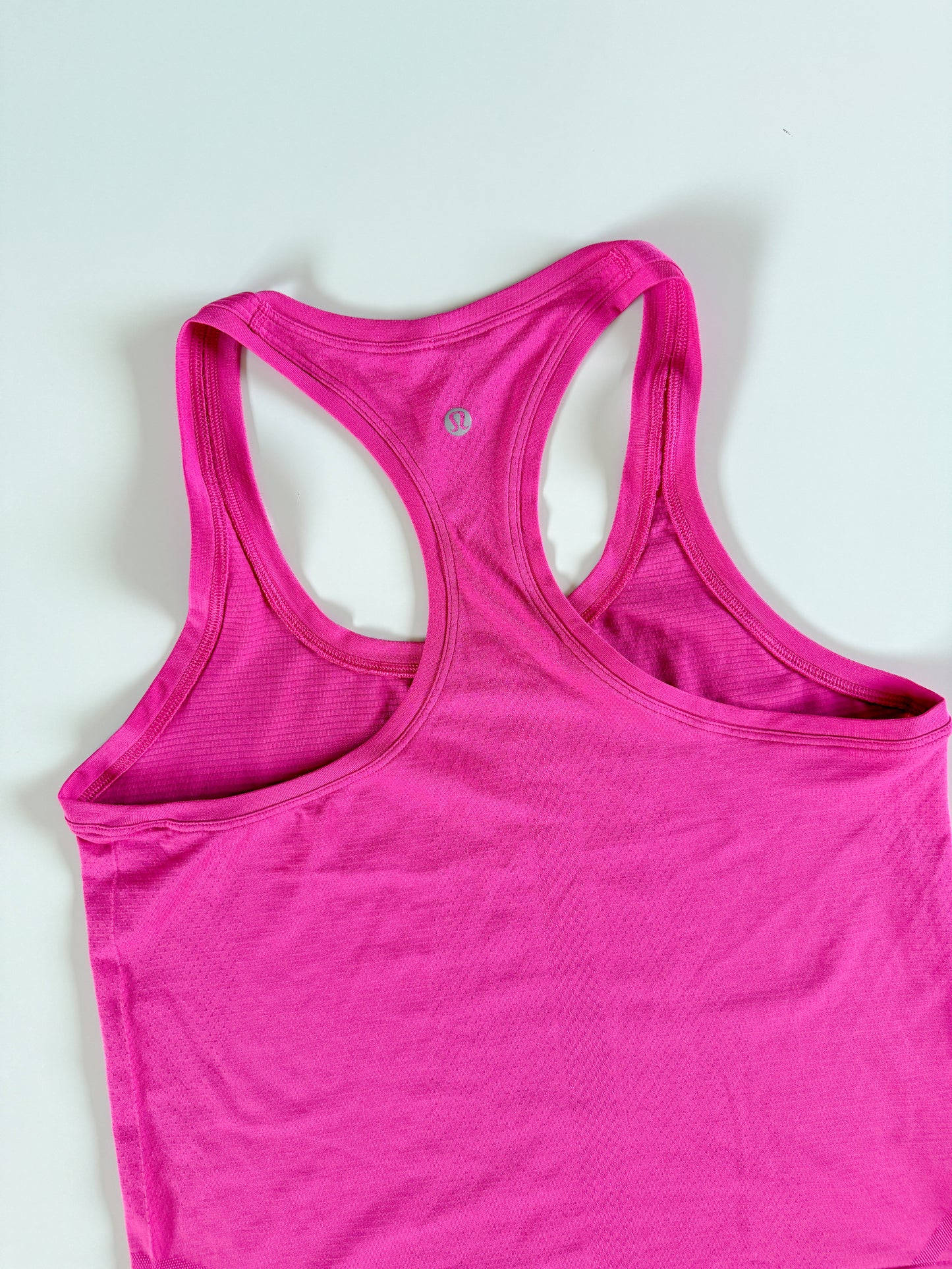 Size 8 Sonic Pink Swiftly Tech Tank 2.0 *race