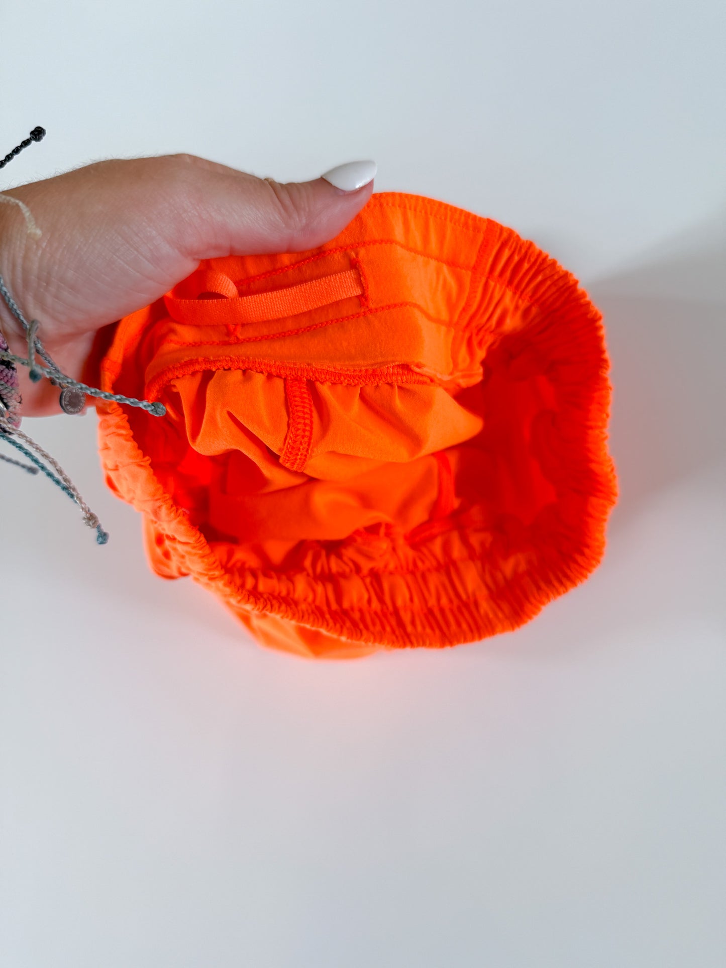Size 0 Highlight Orange Hotty Hot 4" flaw