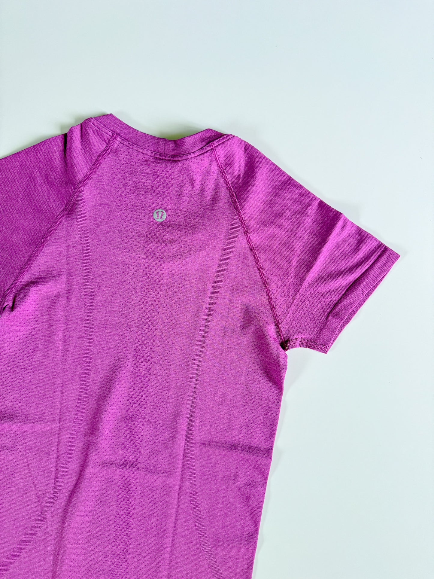 Size 0 Vivid Plum Swiftly Tech Short Sleeve 2.0