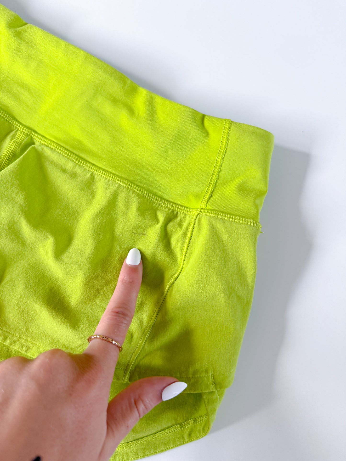 Size 2 Lucid Lime Speed Up 2.5" flaw