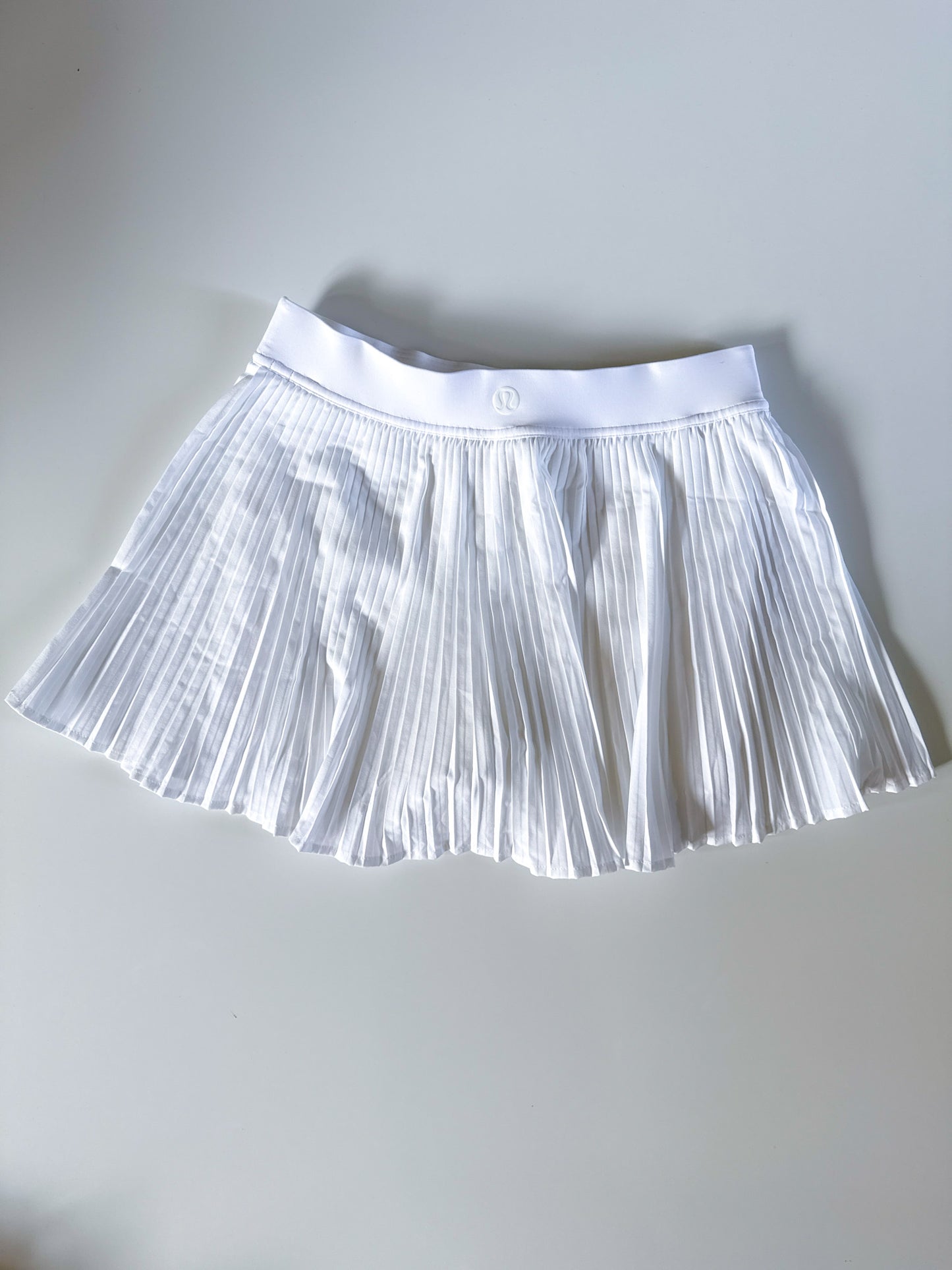 Size 6 White Pleated Tennis Skirt