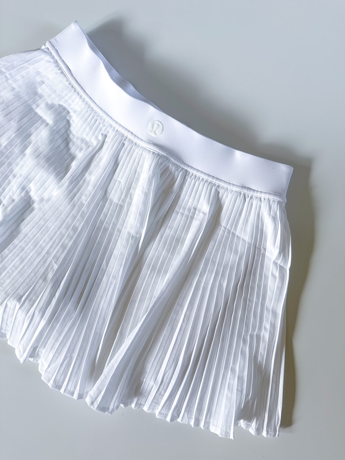 Size 6 White Pleated Tennis Skirt