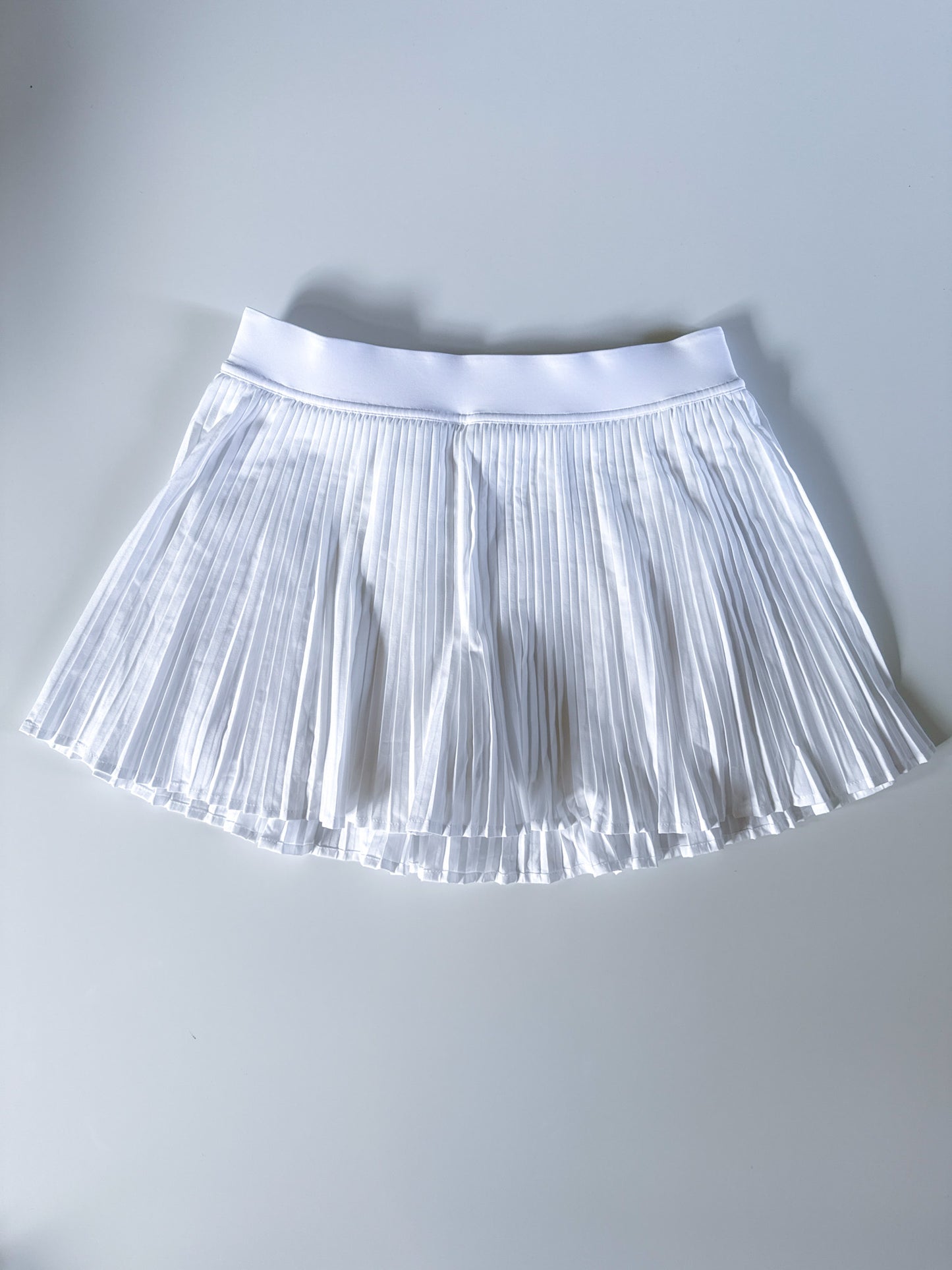 Size 6 White Pleated Tennis Skirt