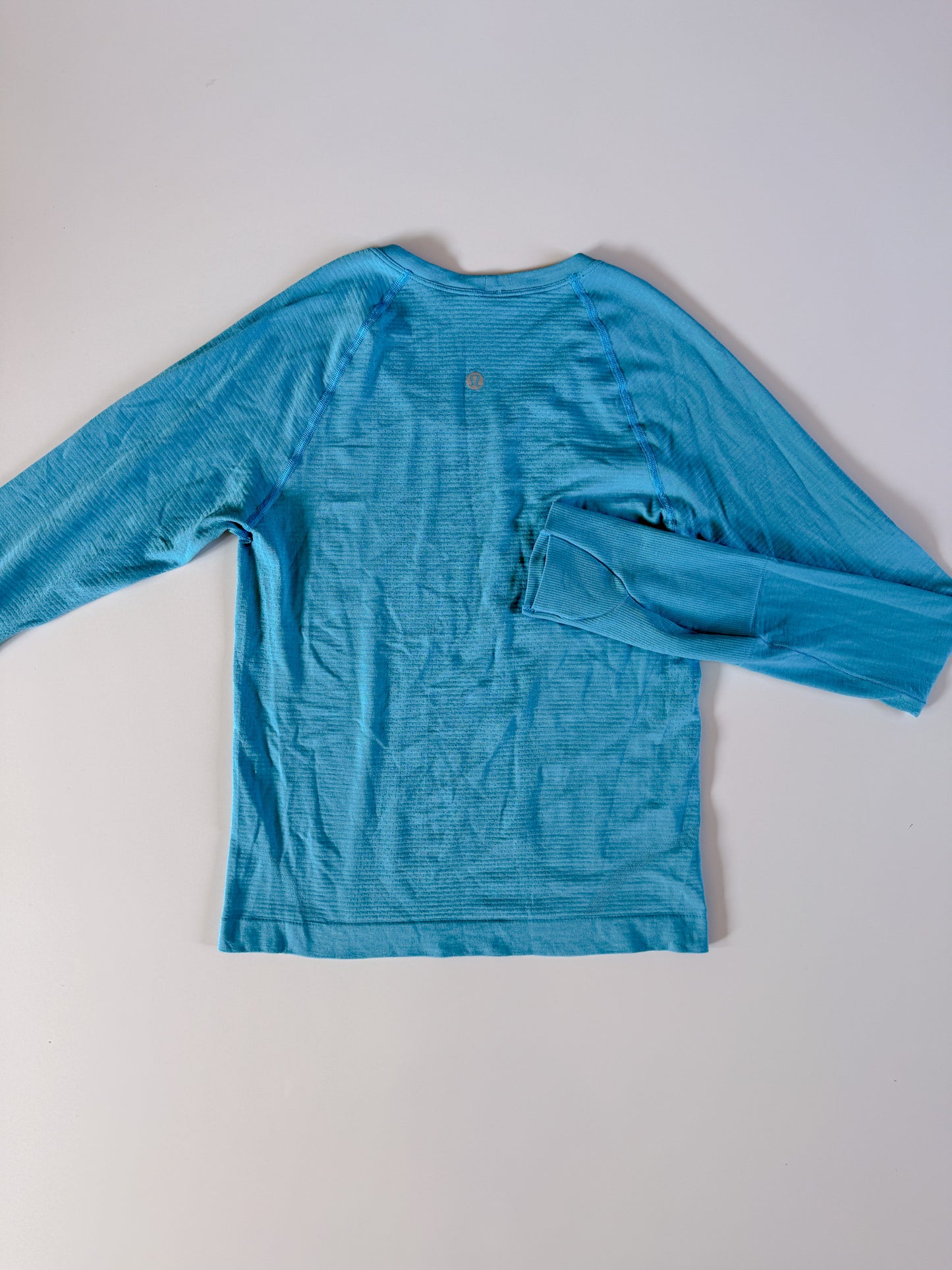 Size 4 RARE Electric Turquoise Swiftly Tech Long Sleeve 2.0