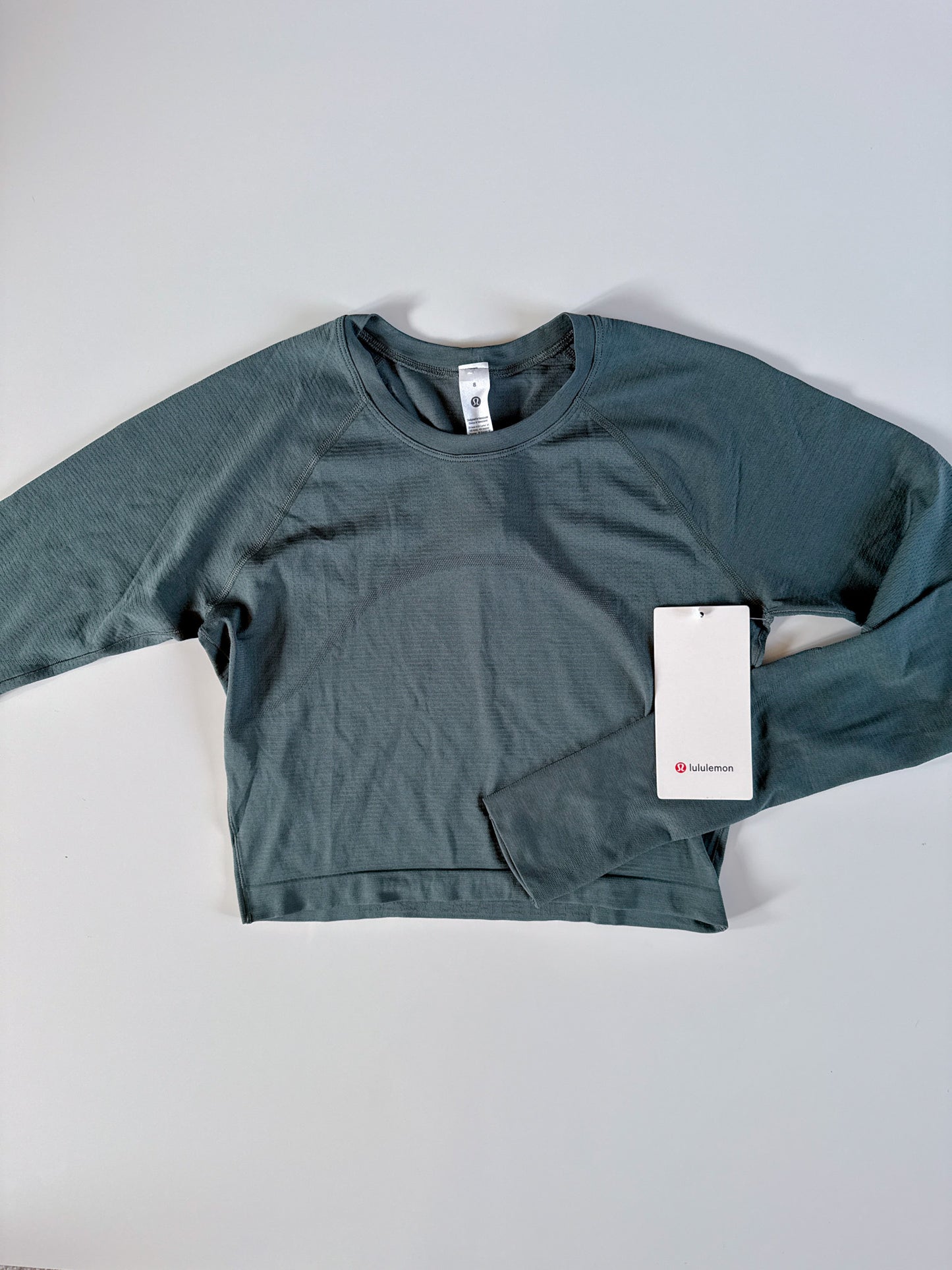 Size 8 Dark Forest Swiftly Tech Cropped Long Sleeve 2.0