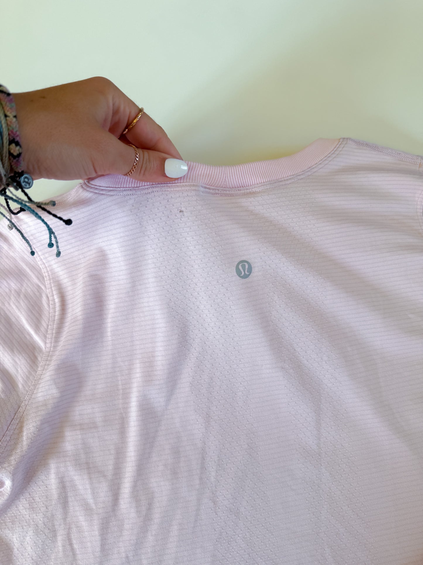Size 6 Flush Pink Swiftly Tech Relaxed Long Sleeve 2.0 flaw