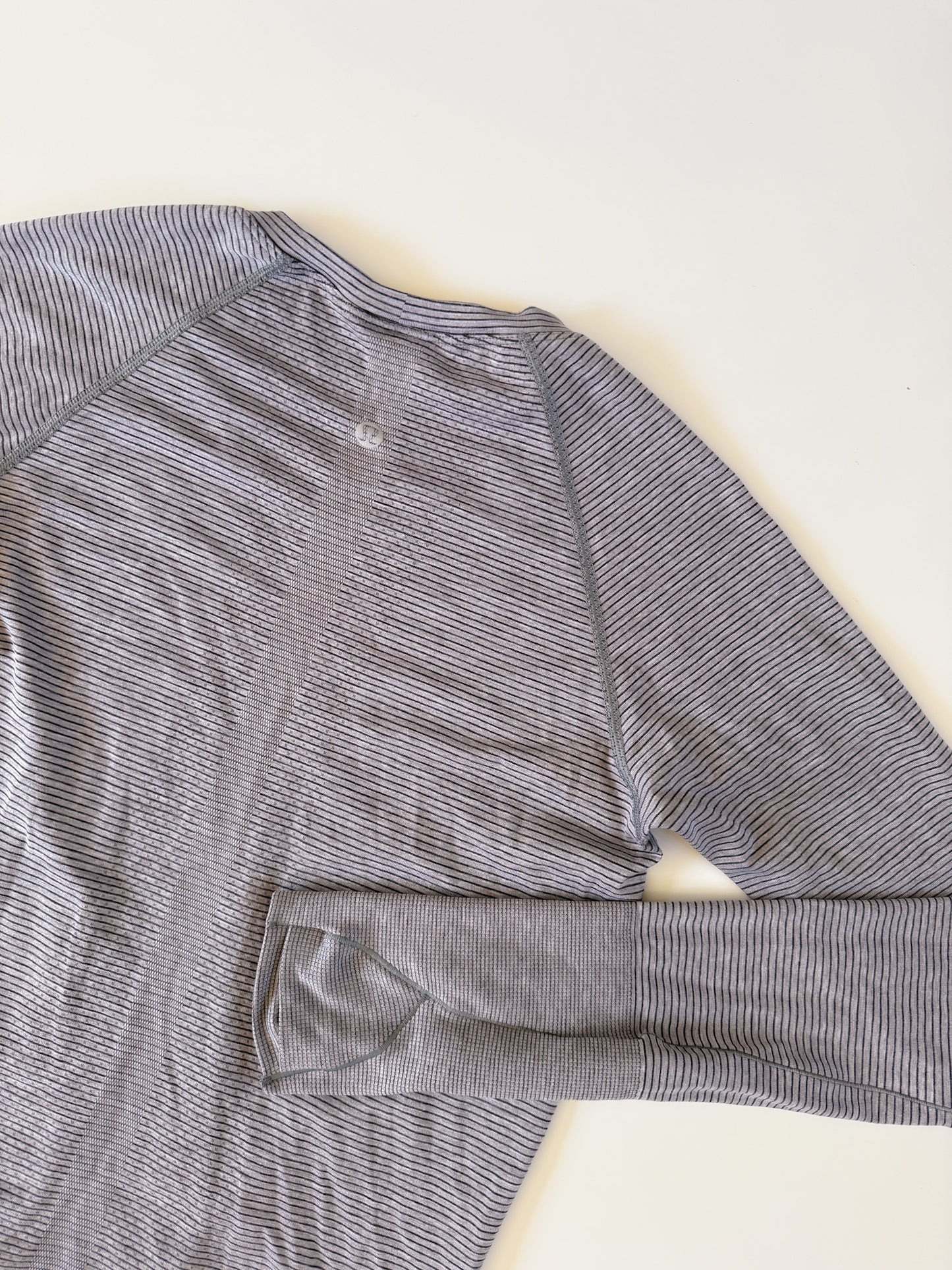 Size 8 Striped Swiftly Tech Long Sleeve race