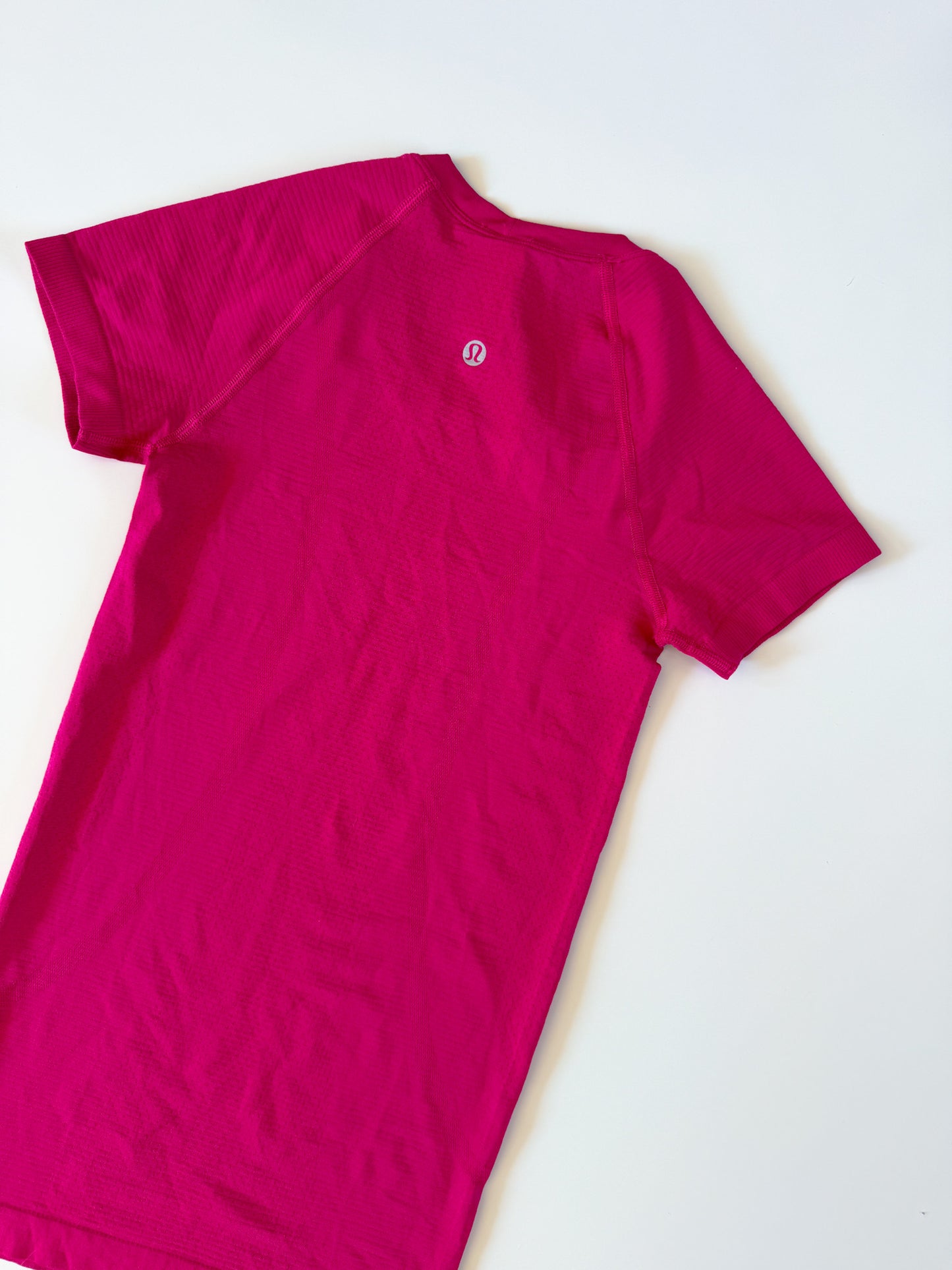 Size 0 Pomegranate Swiftly Tech Short Sleeve 2.0