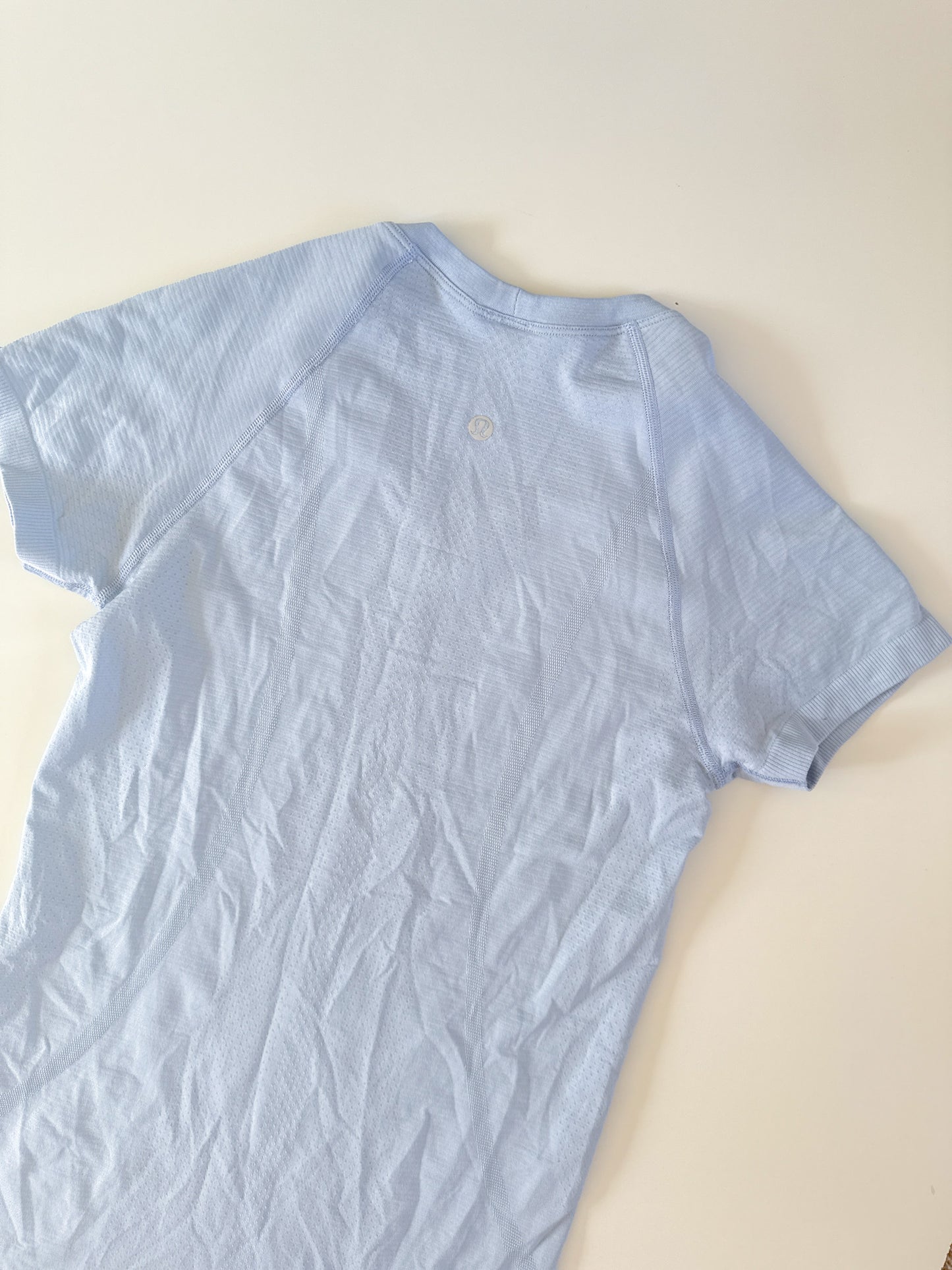 Size 4 Blue Linen Swiftly Tech Short Sleeve 2.0