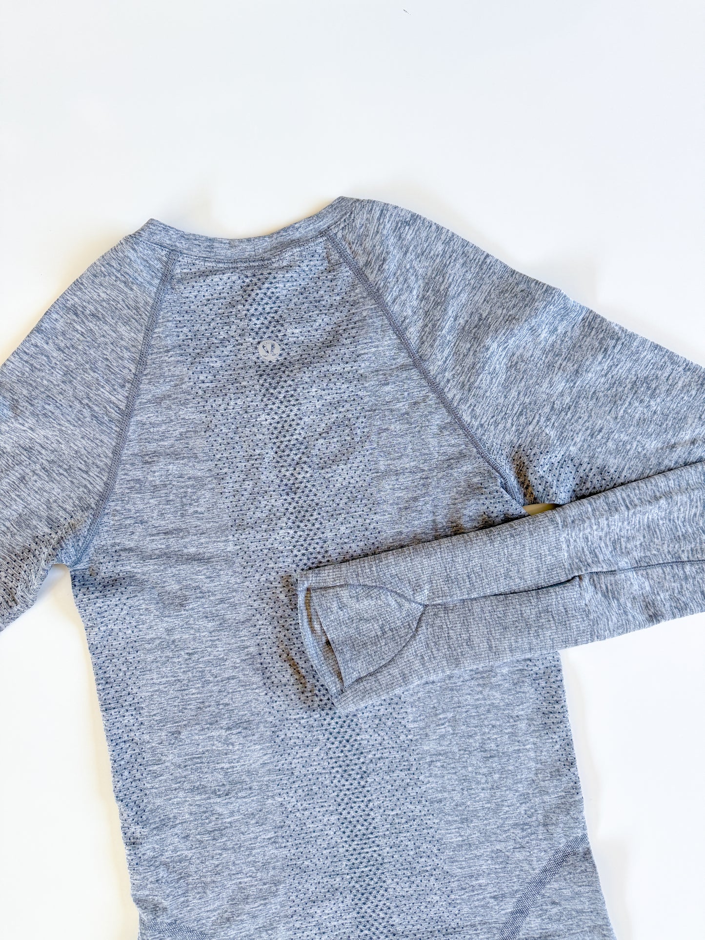 Size 0,2 Gray Swiftly Tech Long Sleeve 2.0 *race