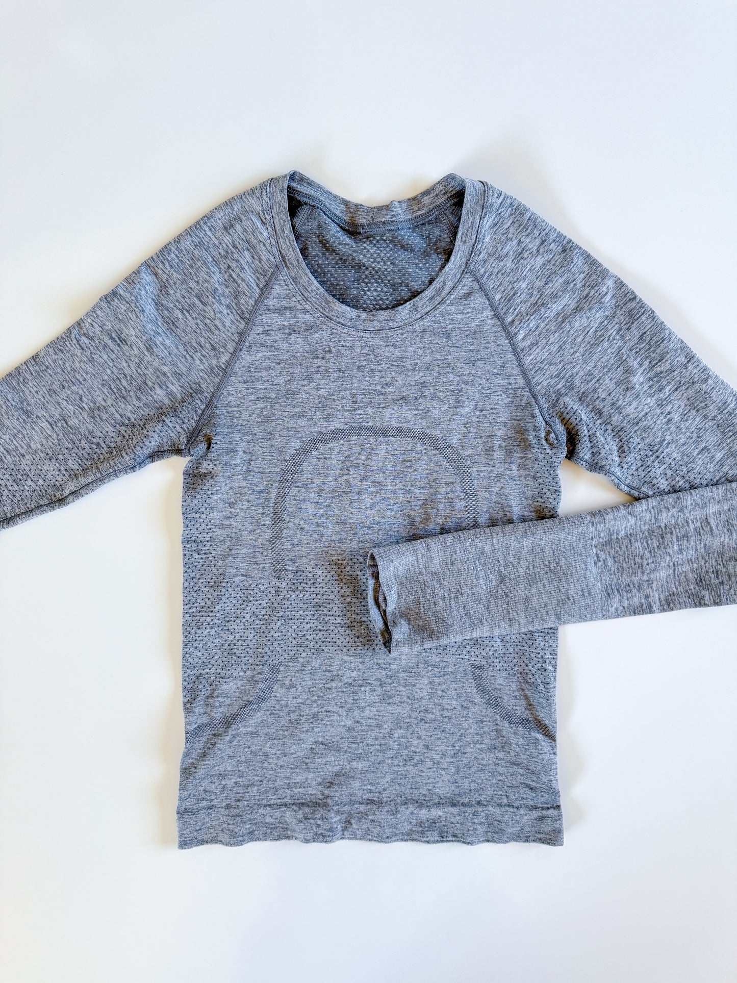 Size 0,2 Gray Swiftly Tech Long Sleeve 2.0 *race
