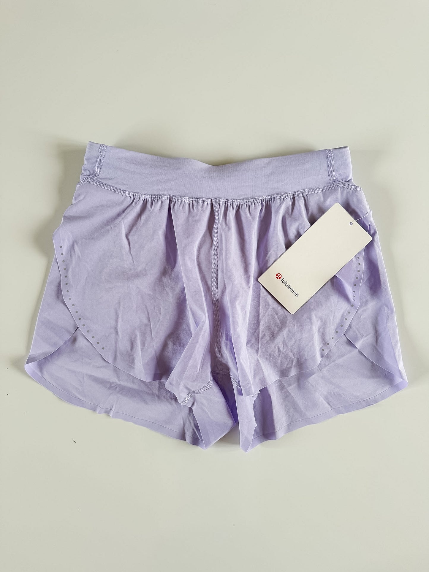 XS NWT Lavender Frost Fast and Free Short 3"