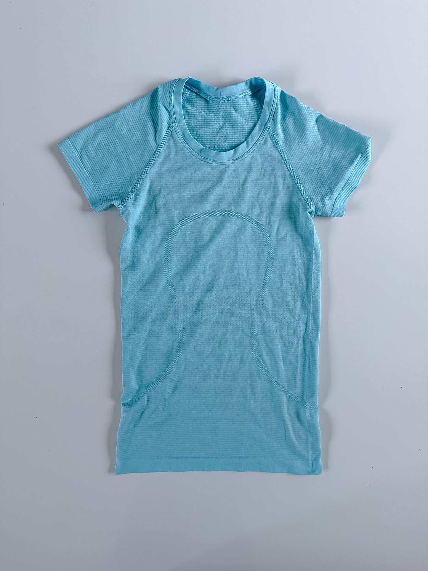Size 4 Icing Blue Swiftly Tech Short Sleeve 2.0