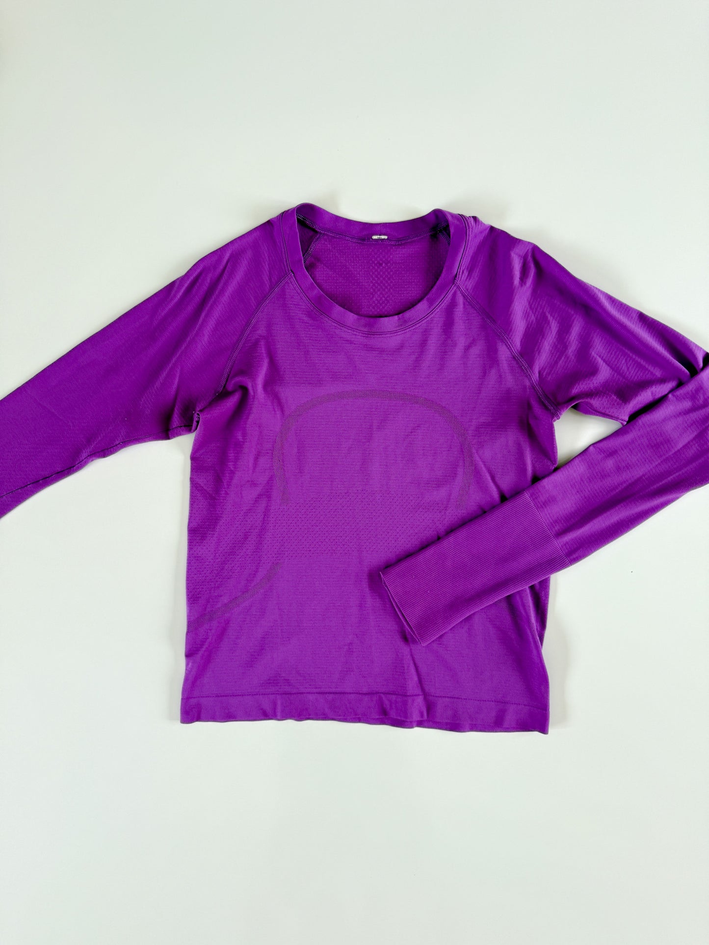 Size 6 RARE Mooonlit Magenta Swiftly Tech Long Sleeve 2.0 race