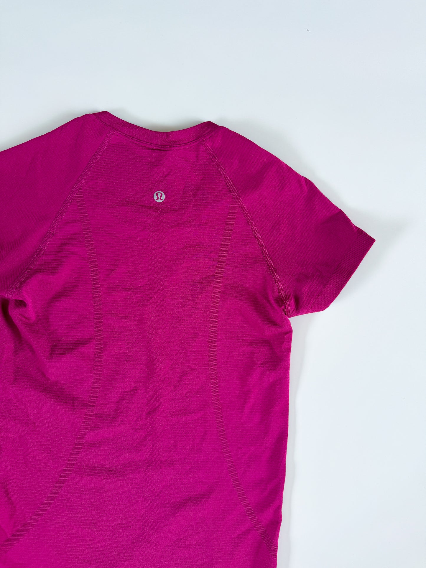 Size 4,6 Magenta Purple Swiftly Tech Short Sleeve 2.0