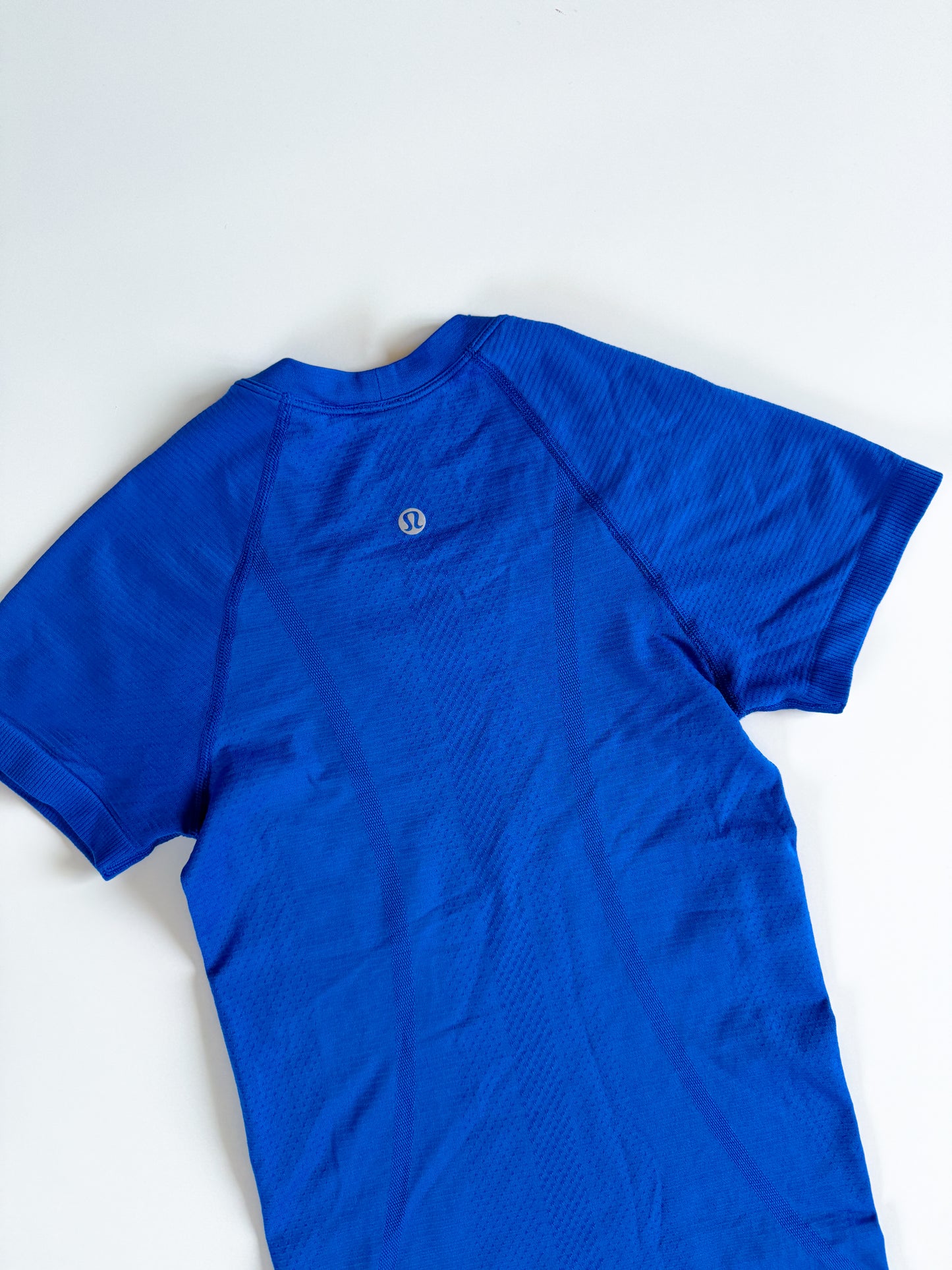 Size 2,8 RARE Jet Stream Swiftly Tech Short Sleeve 2.0