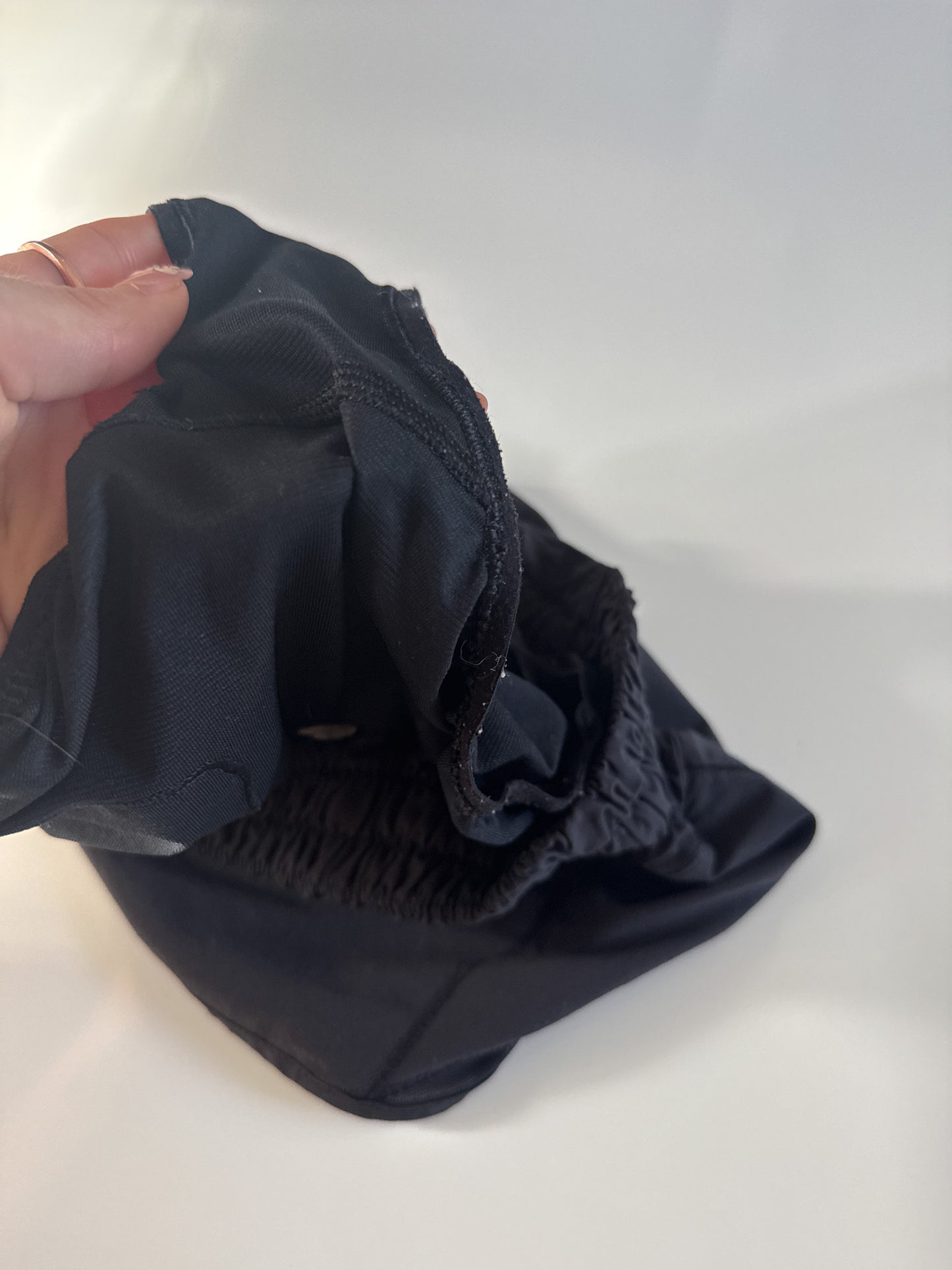 Size 0 Black Hotty Hot 2.5" description