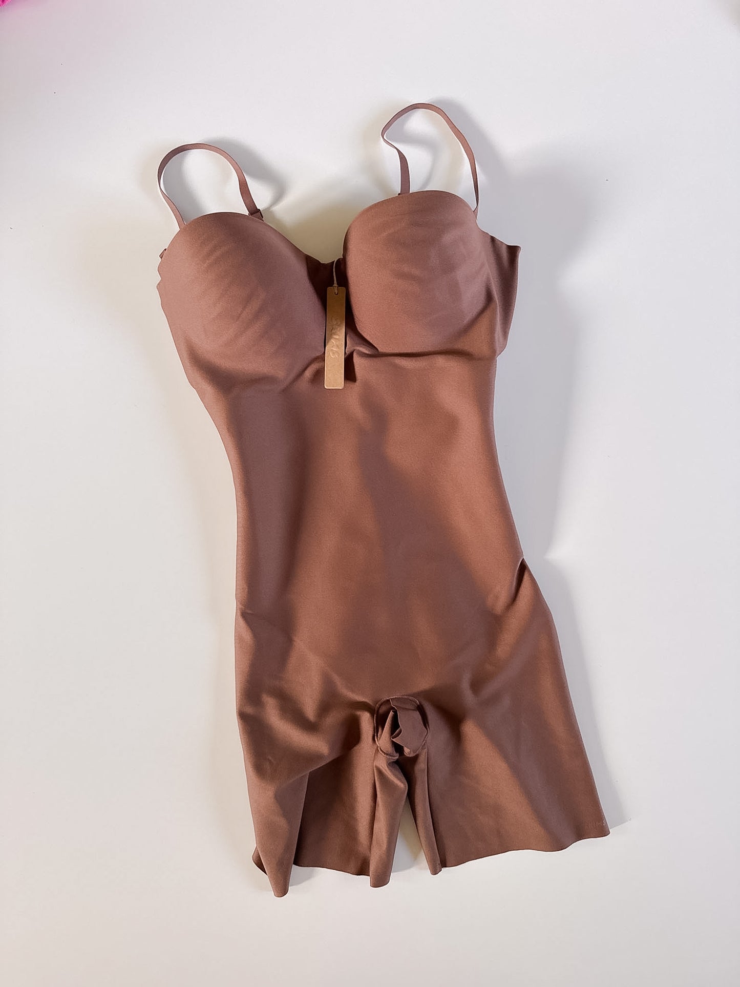 Large NWT SKIMS Mid-Thigh Bodysuit