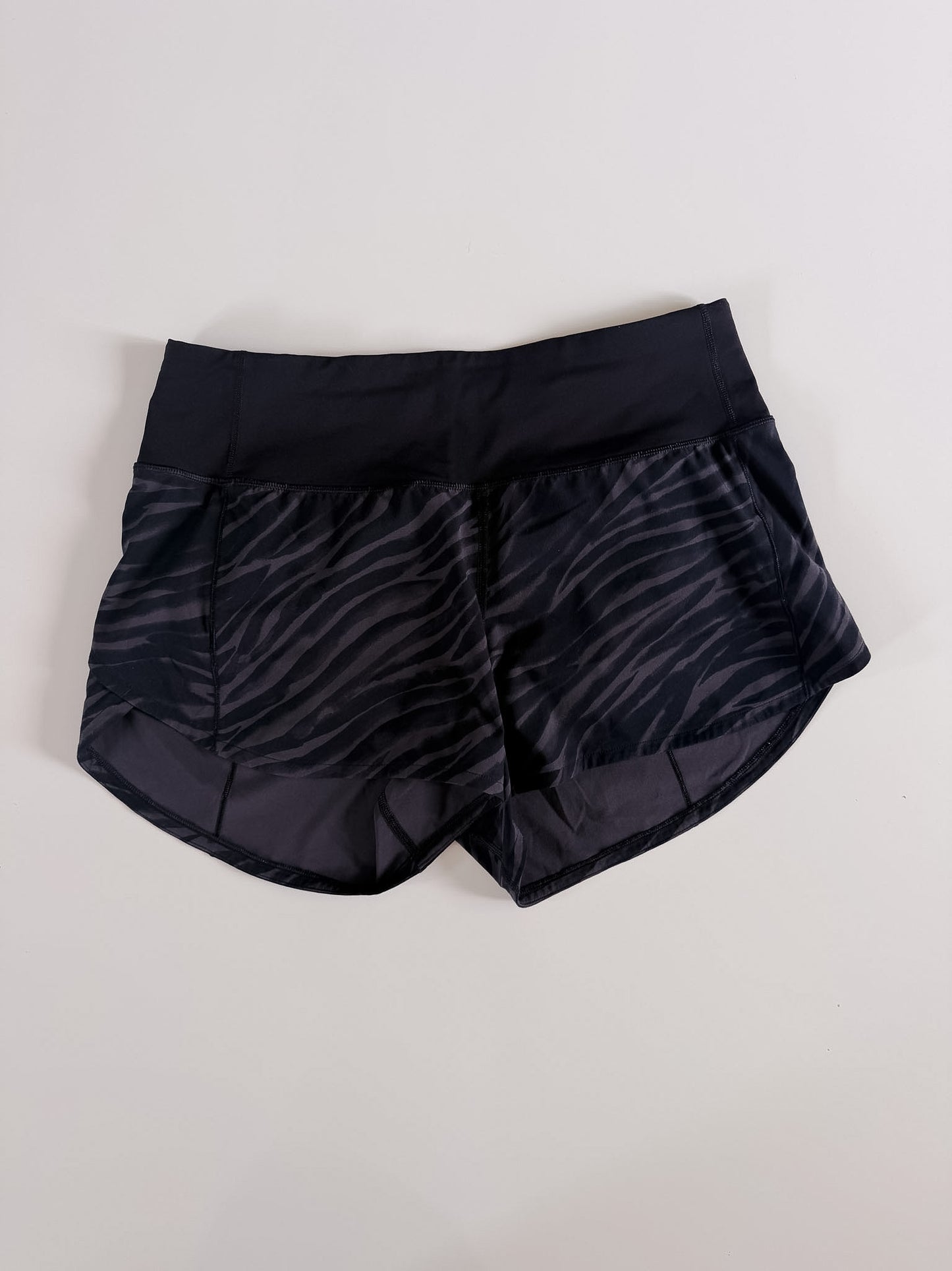 Size 6 RARE Zebra Speed Up 4"