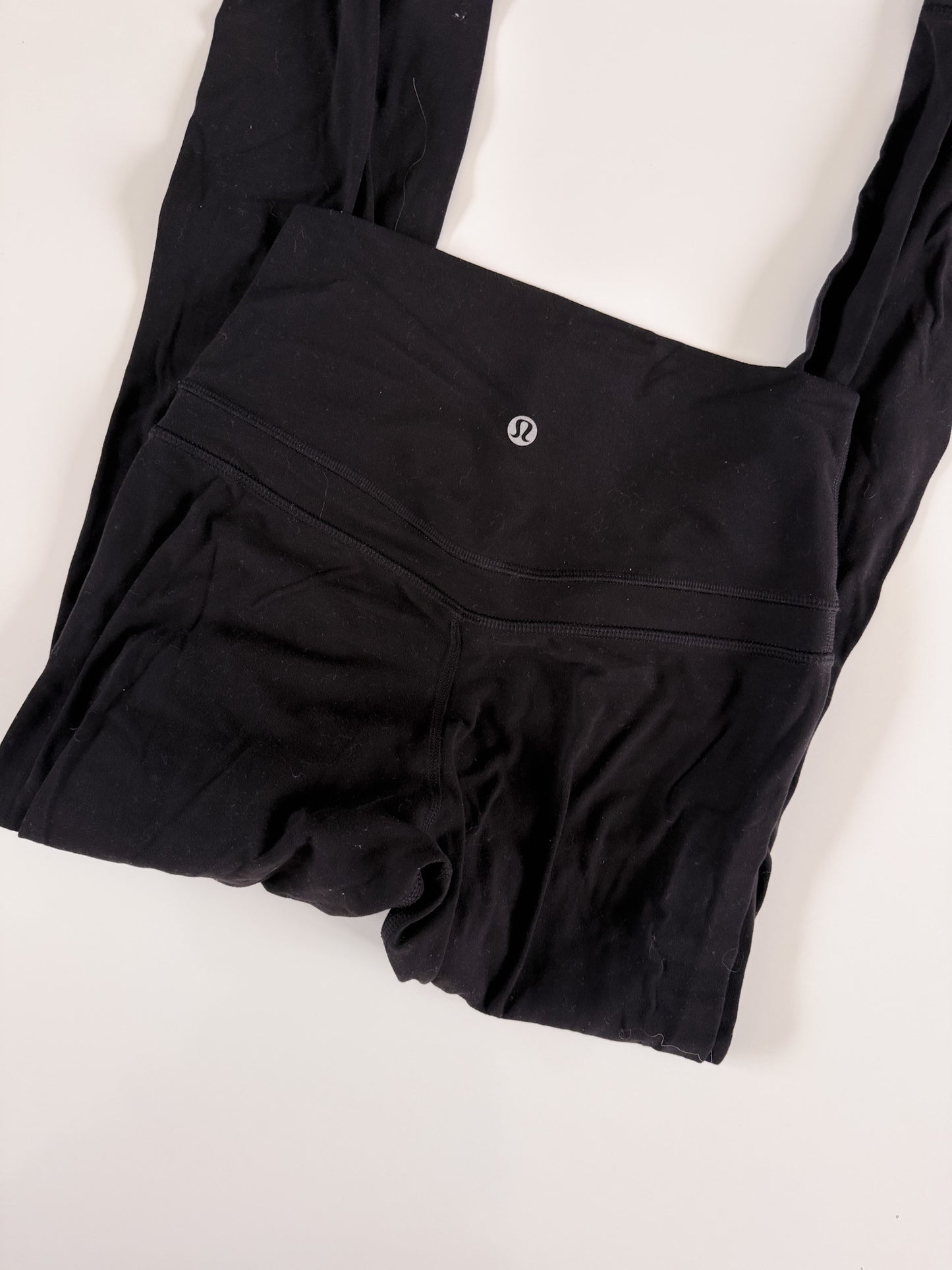 Size 4 Black Align 25" description