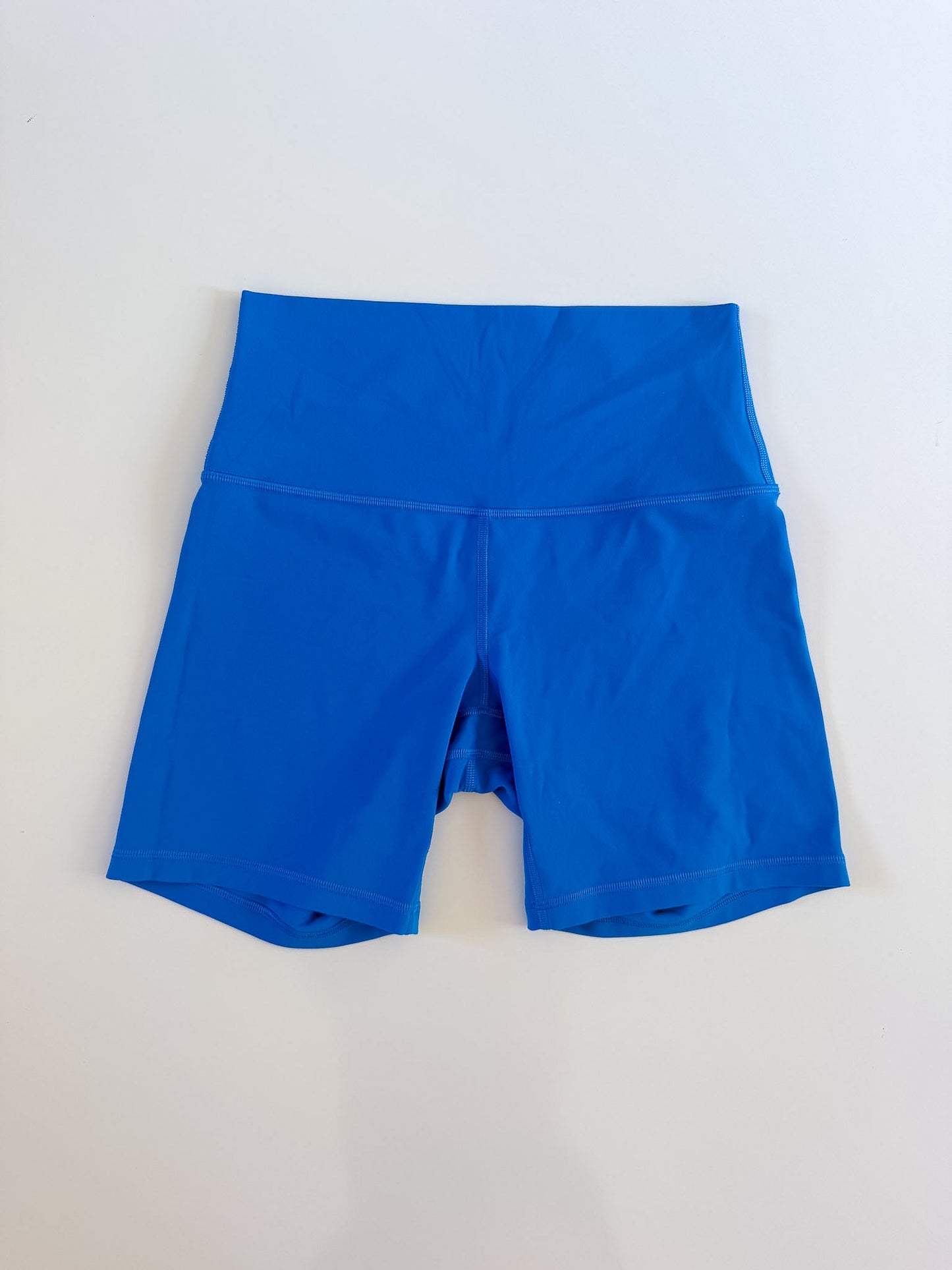 Size 6 RARE Poolside Align Short 6"