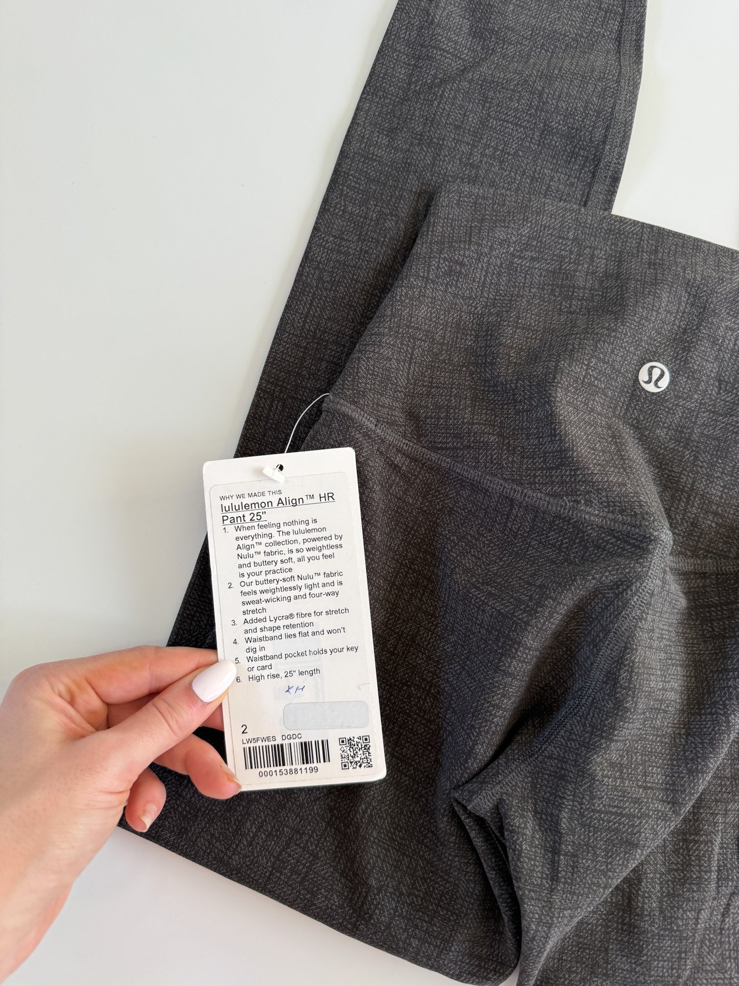 Size 2 NWT Gray Checkered Align 25"