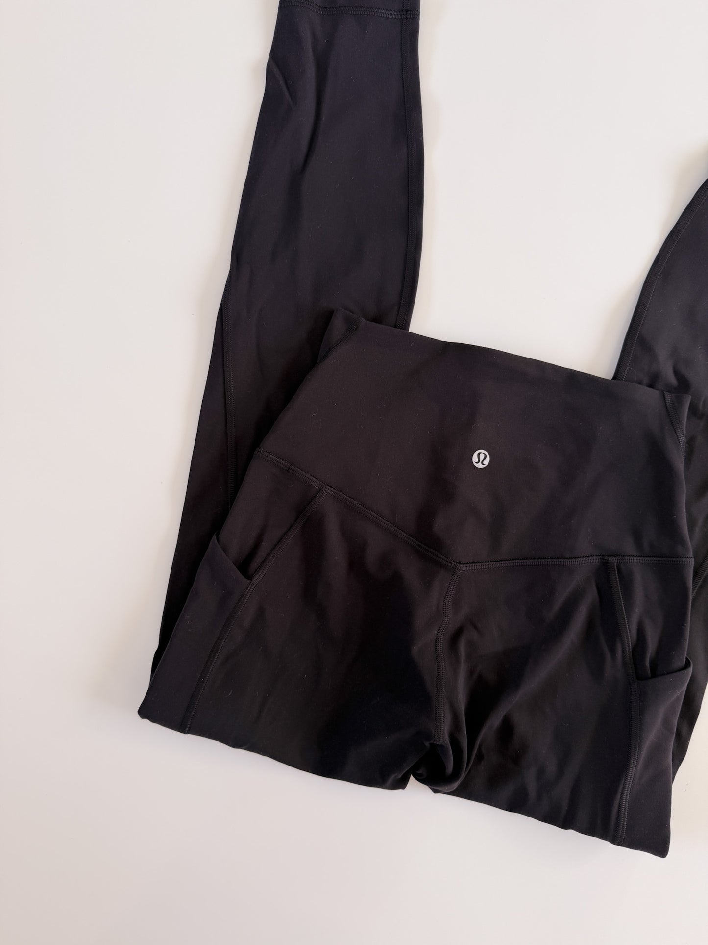 Size 4 Black Align W/Pockets 25"