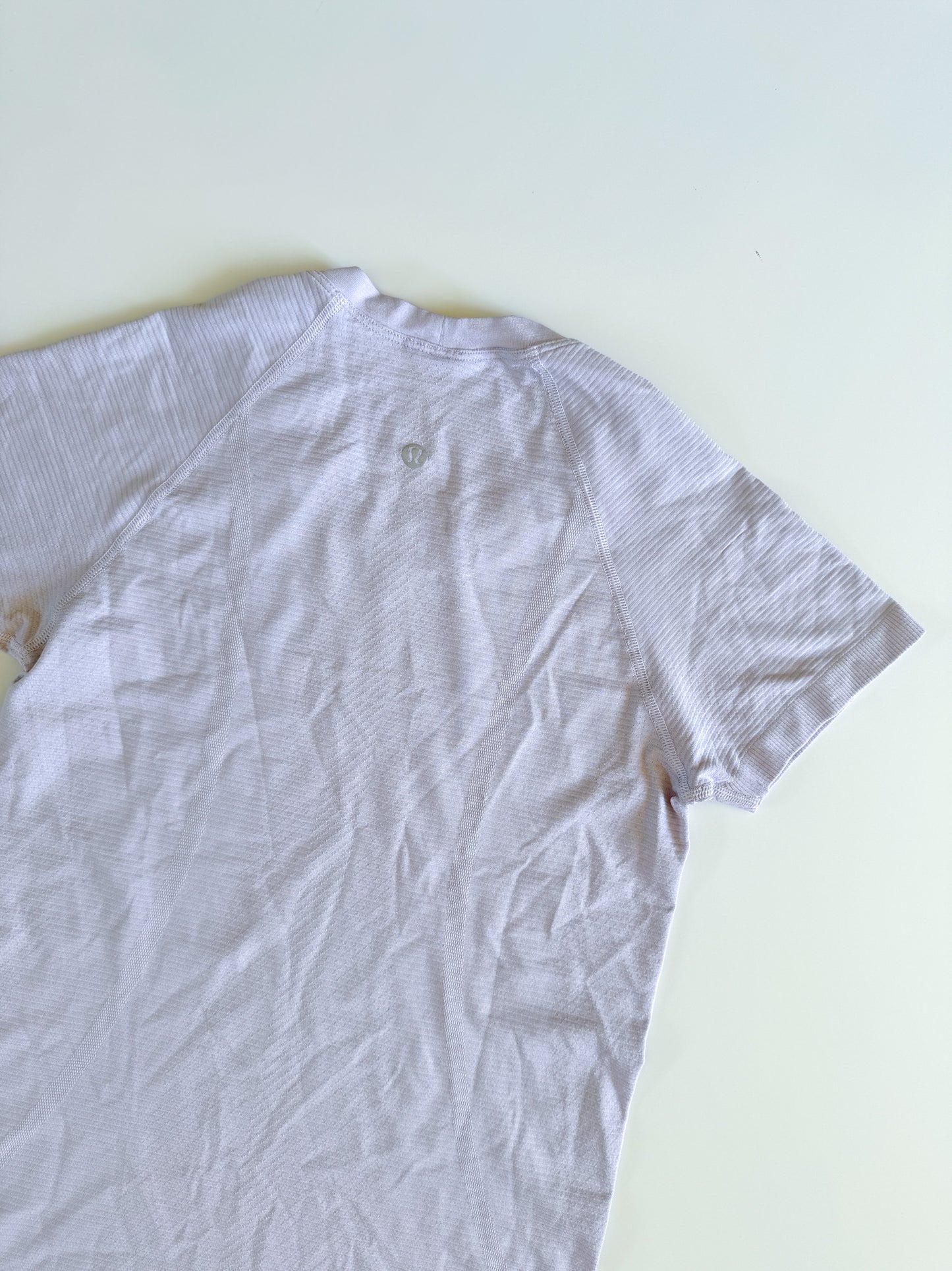 Size 4 Lavender Dew Swiftly Tech Short Sleeve 2.0