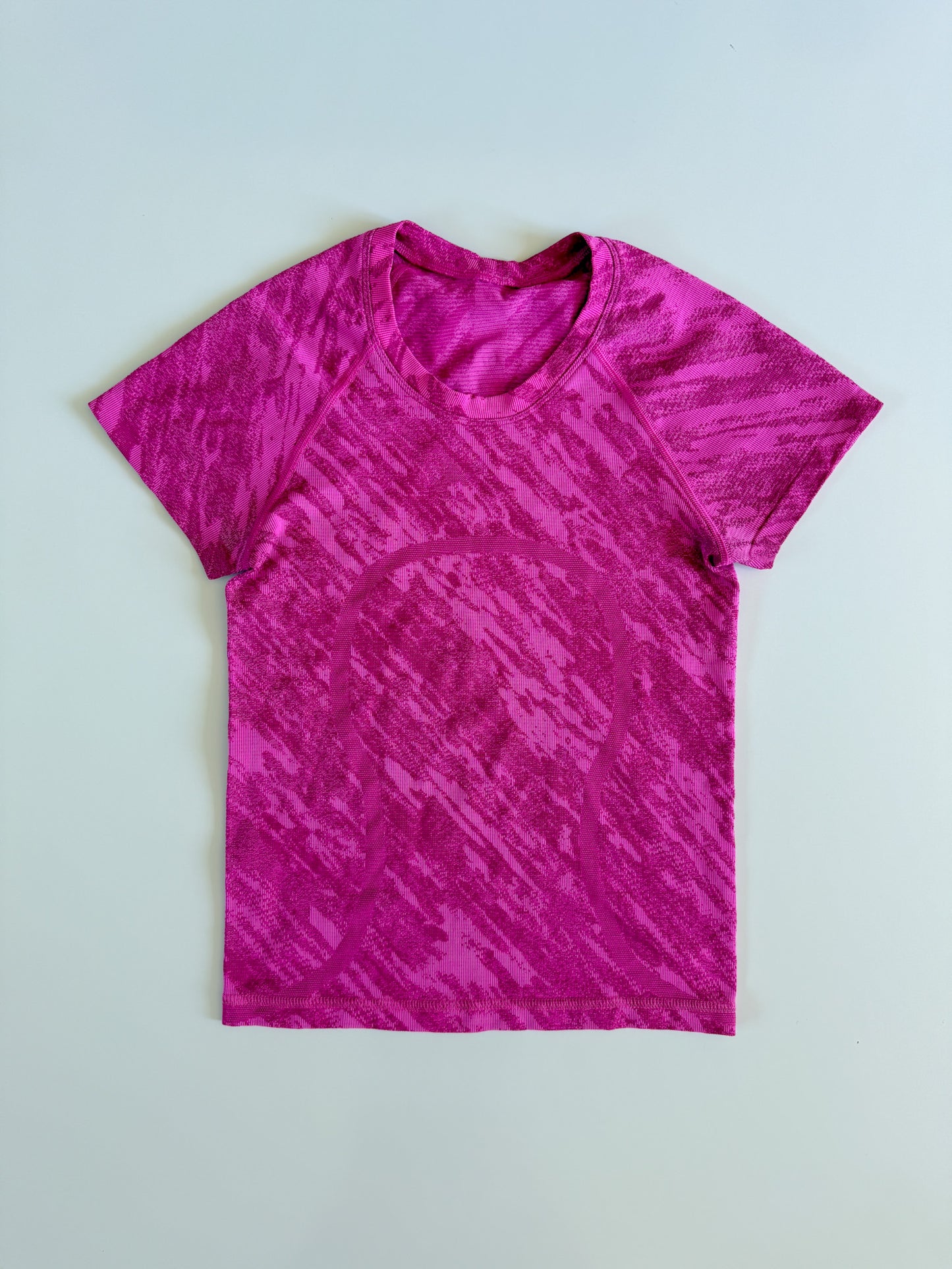 Size 6 RARE Pink Tiger Swiftly Tech Short Sleeve race