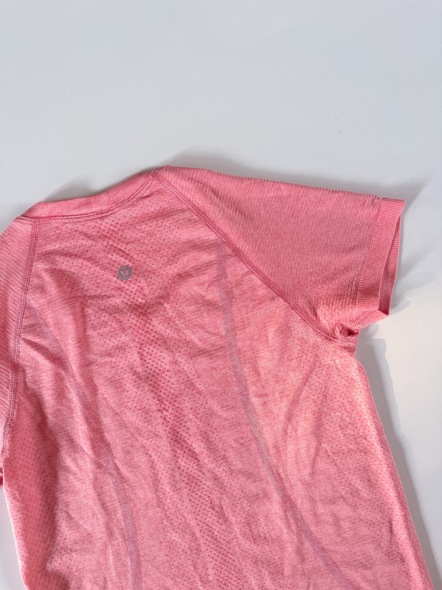 Size 2,4 Raspberry Cream Swiftly Tech Short Sleeve 2.0