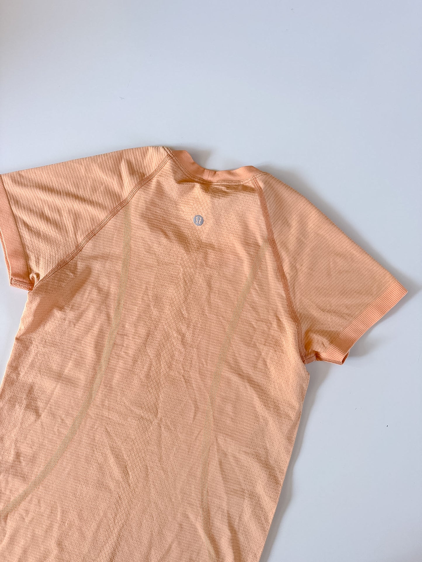 Size 4 Rock Melon Swiftly Tech Short Sleeve 2.0