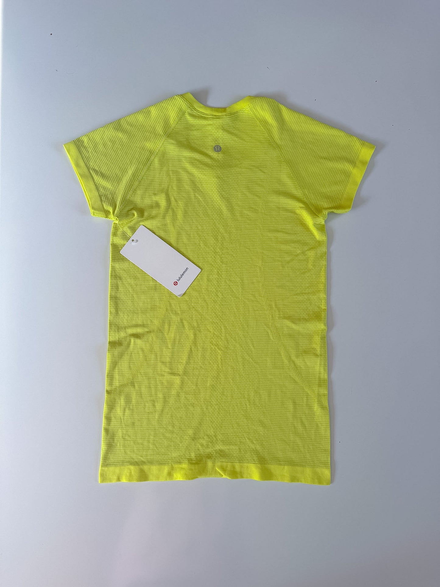 Size 6 Electric Lemon Swiftly Tech Short Sleeve 2.0