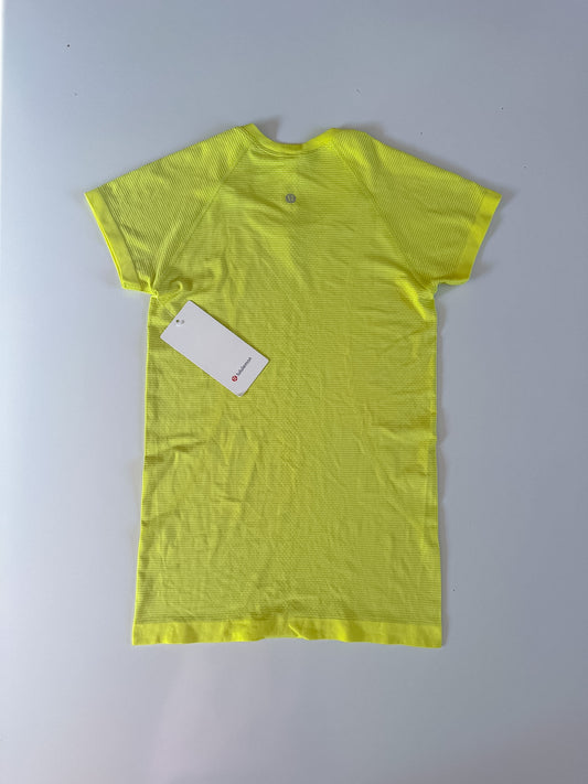 Size 6 Electric Lemon Swiftly Tech Short Sleeve 2.0