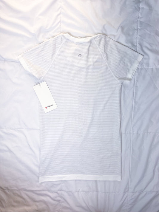 Size 8 NWT White Swiftly Short Sleeve 2.0