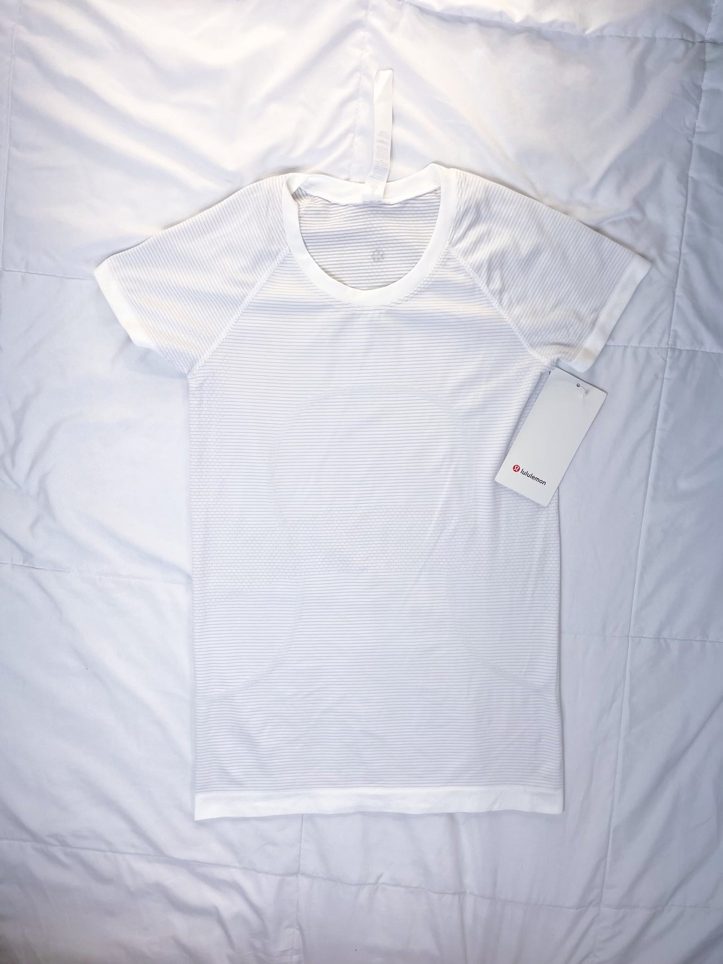 Size 8 NWT White Swiftly Short Sleeve 2.0