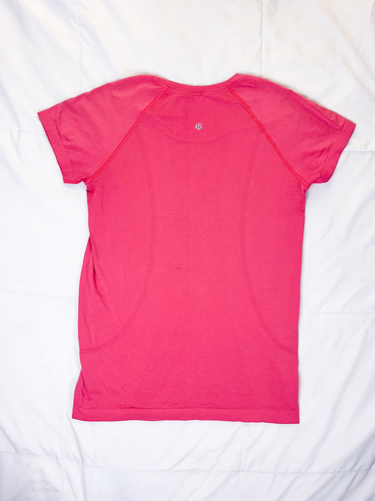 Size 8 Pink/Red Swiftly Tech Short Sleeve 2.0