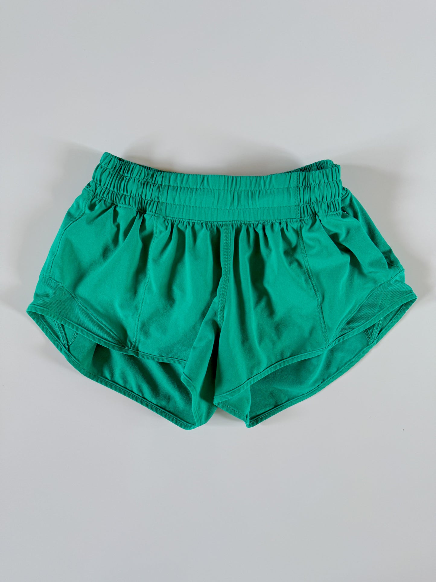 Size 0 Kelly Green Hotty Hot 2.5"