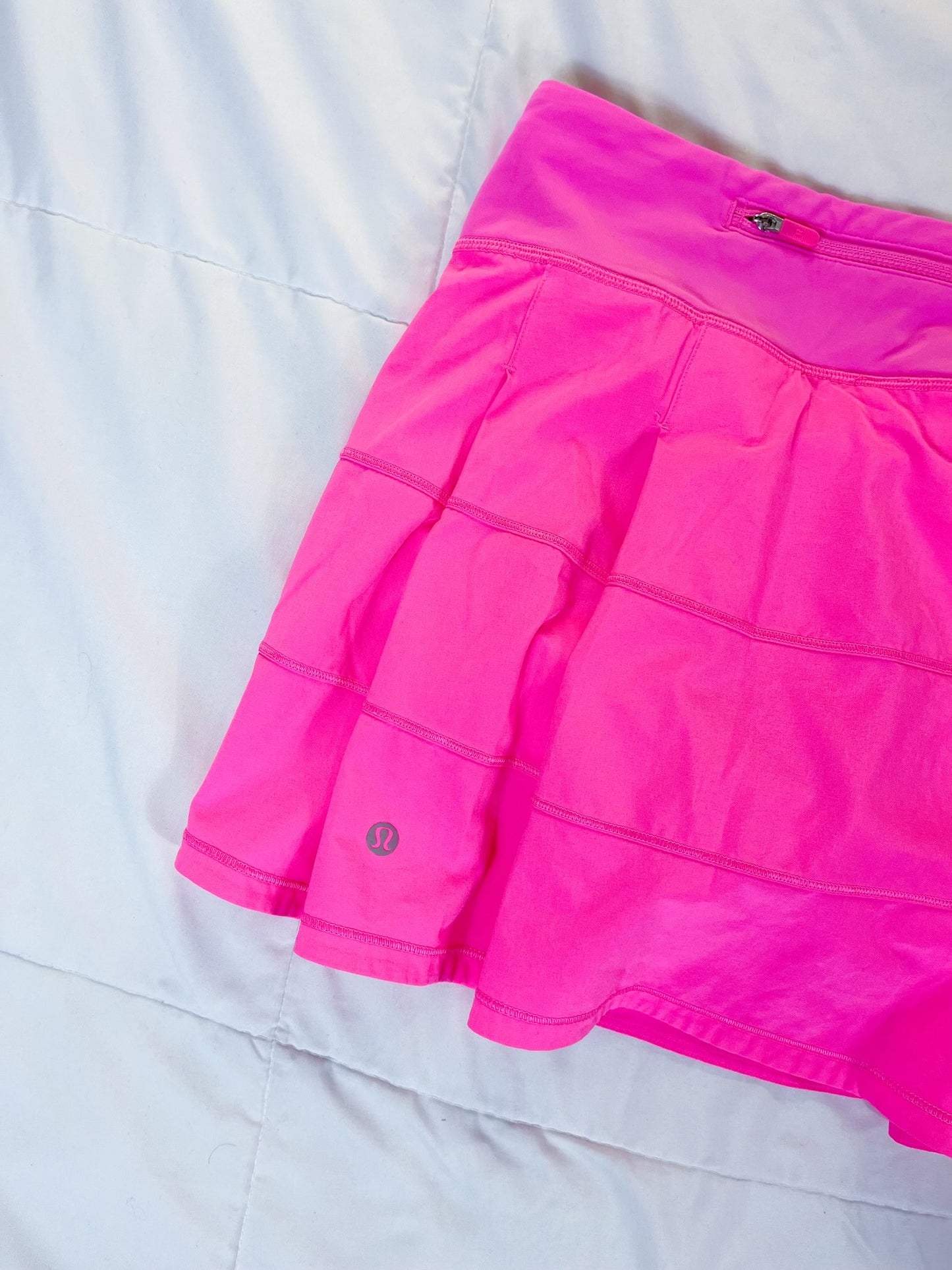 Size 6 RARE Dark Prism Pink Pace Rival Skirt 15"