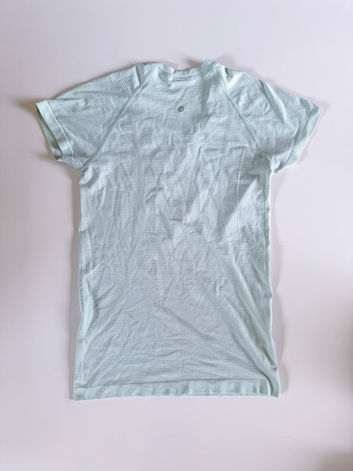 Size 6 Mint Green Swiftly Tech Short Sleeve 2.0