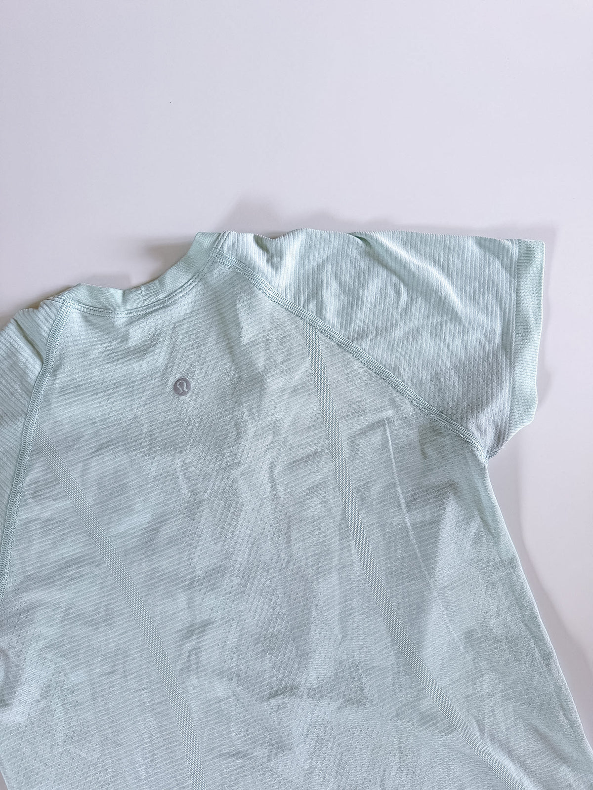 Size 6 Mint Green Swiftly Tech Short Sleeve 2.0