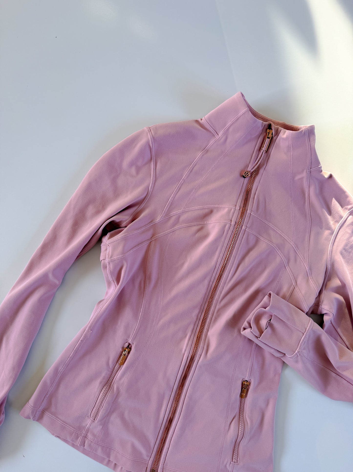 Size 6 RARE Pink Haze/Rose Gold Define