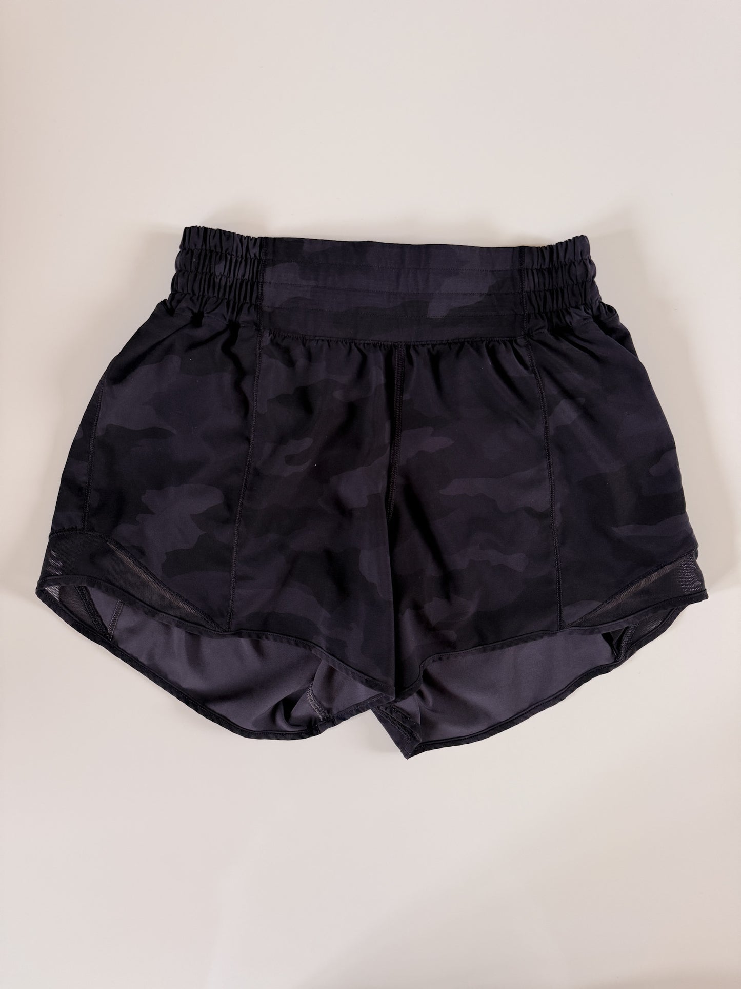 Size 8 HIGHRISE Black Camo Hotty Hot 4"