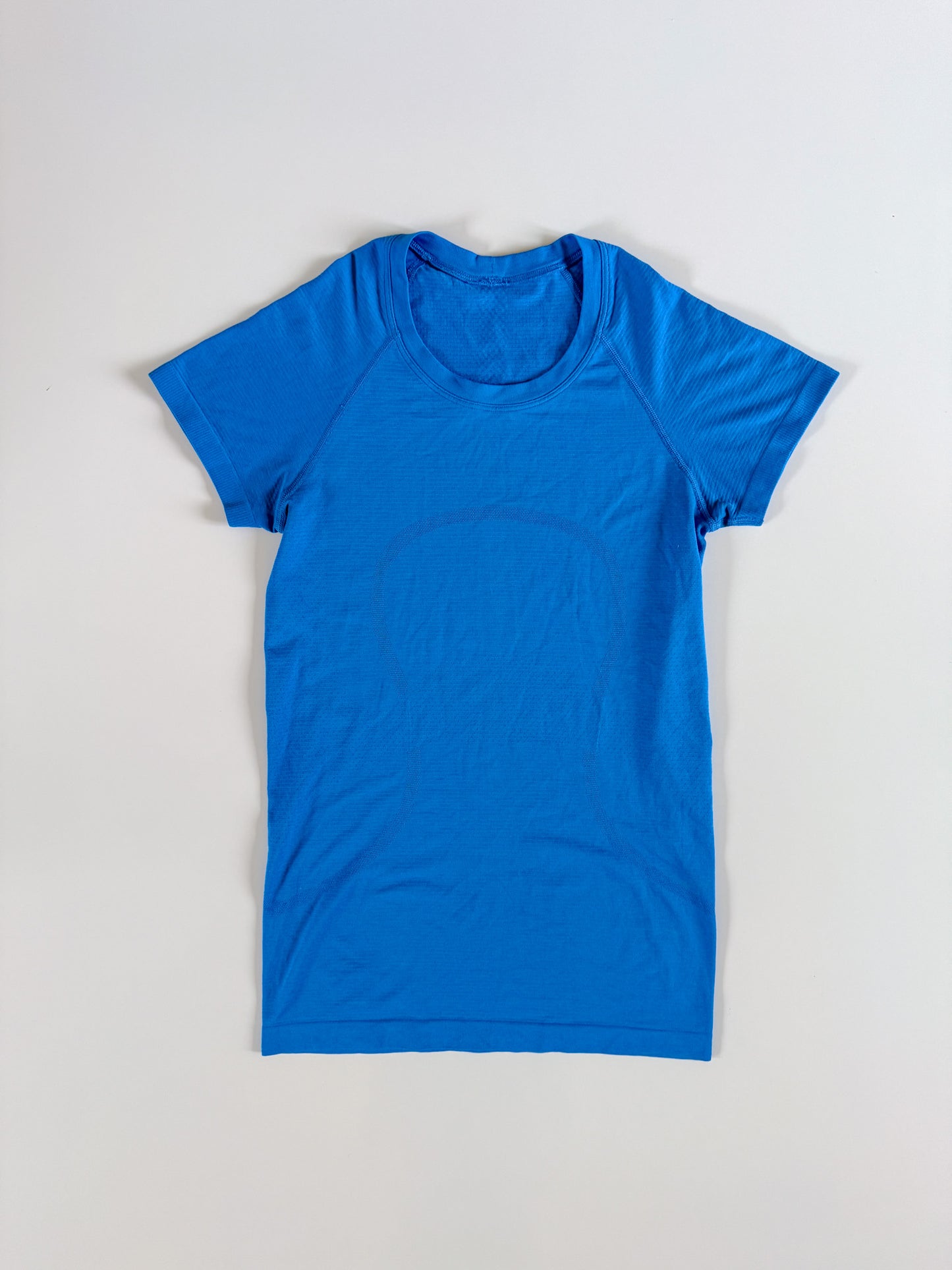 Size 4 RARE Poolside Swiftly Tech Short Sleeve 2.0