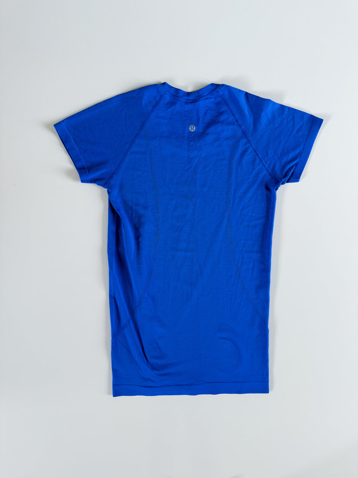 Size 6 RARE Jet Stream Swiftly Tech Short-Sleeve 2.0 description