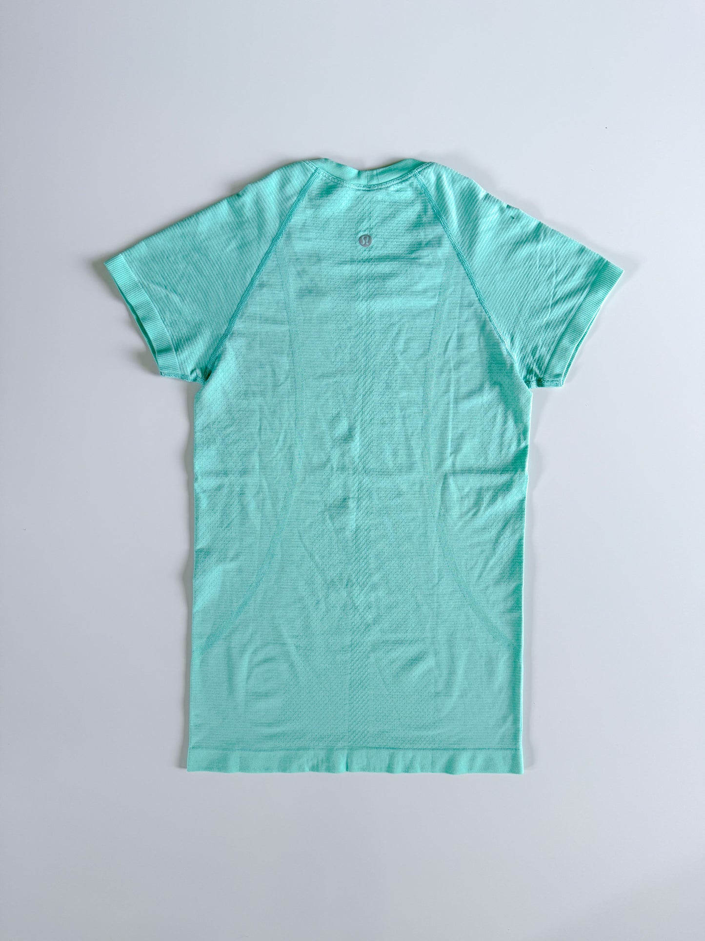 Size 4,6 Wild Mint Swiftly Tech Short Sleeve 2.0