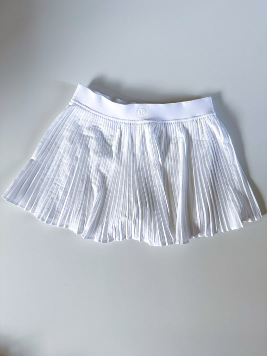 Size 6 White Pleated Tennis Skirt