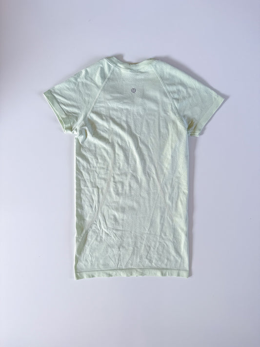 Size 4 Creamy Mint Swiftly Tech Short Sleeve 2.0
